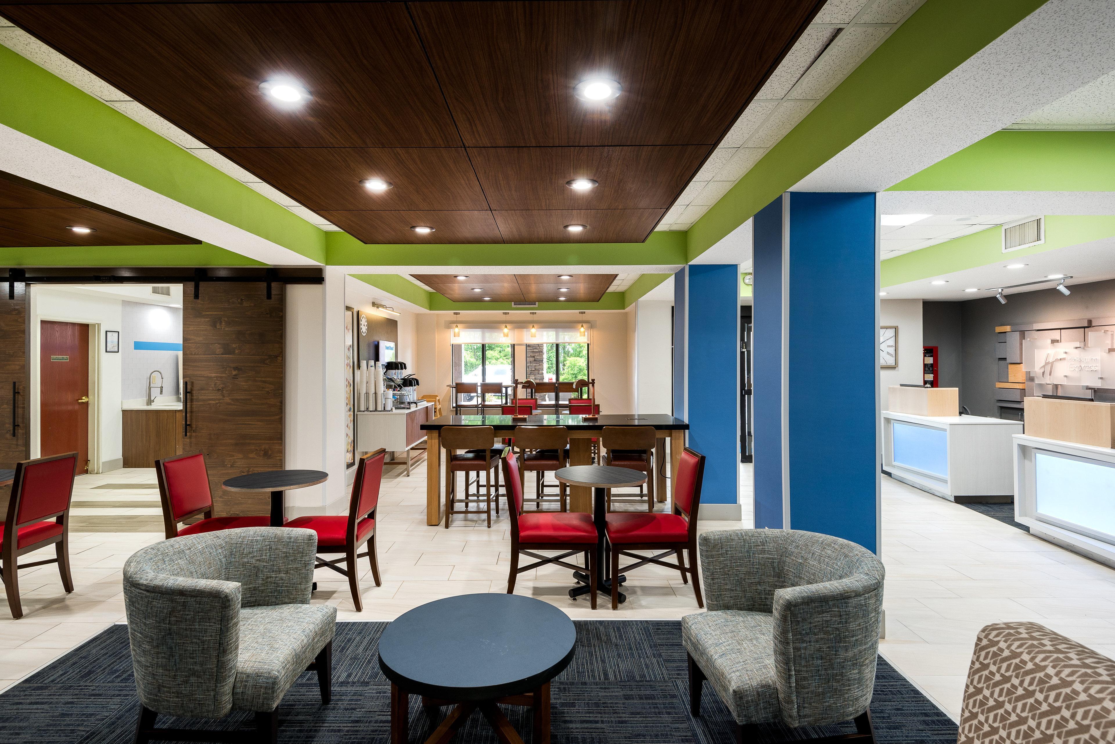 Holiday Inn Express Hillsville By Ihg Buitenkant foto