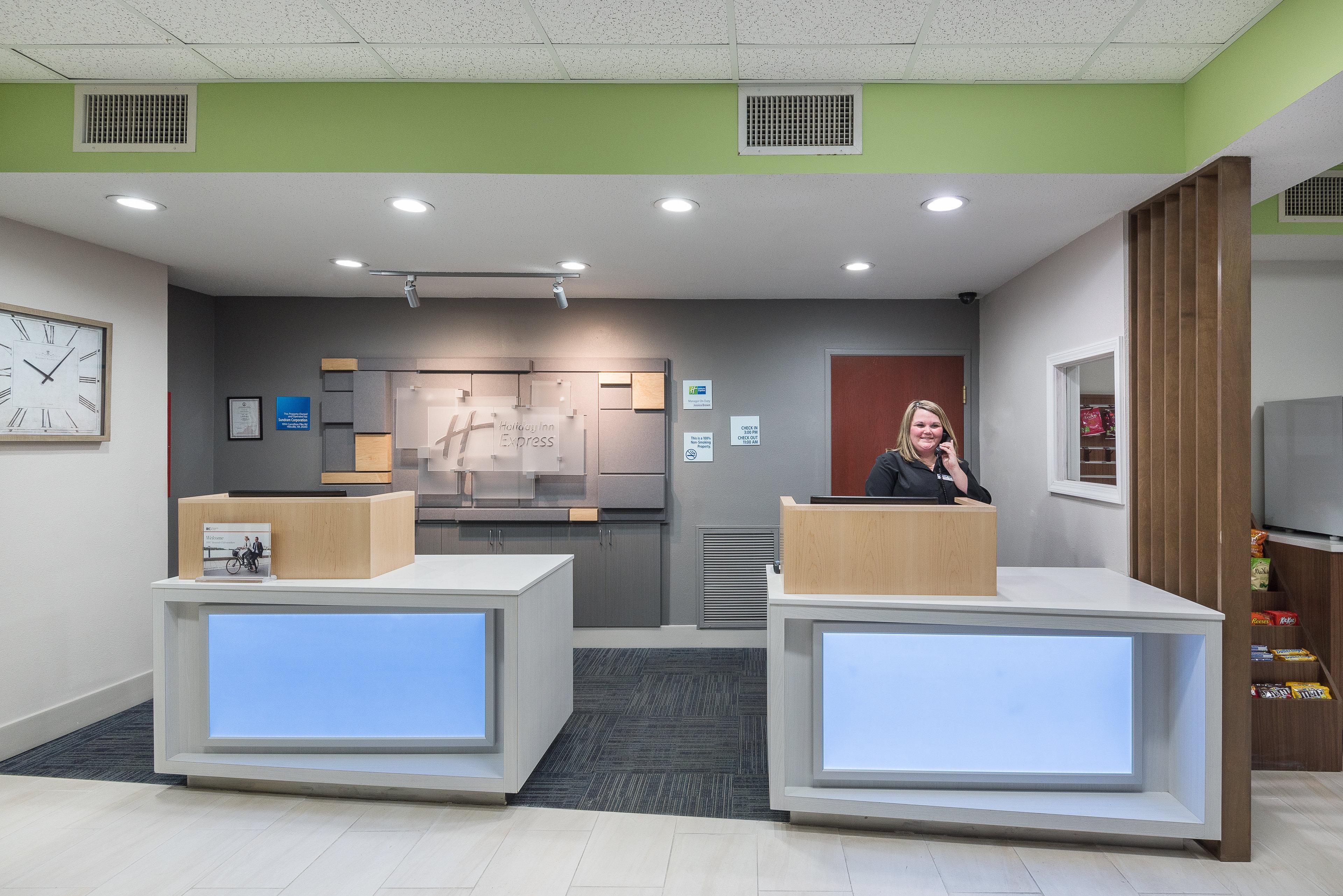 Holiday Inn Express Hillsville By Ihg Buitenkant foto