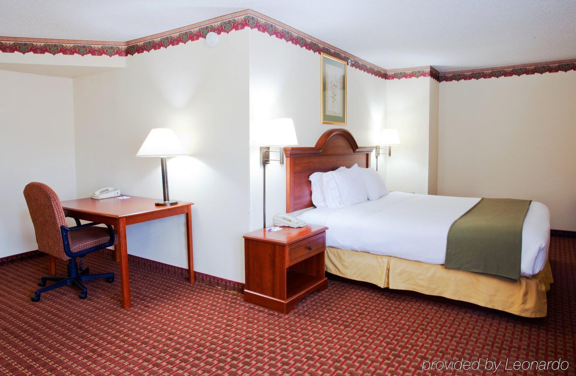 Holiday Inn Express Hillsville By Ihg Buitenkant foto