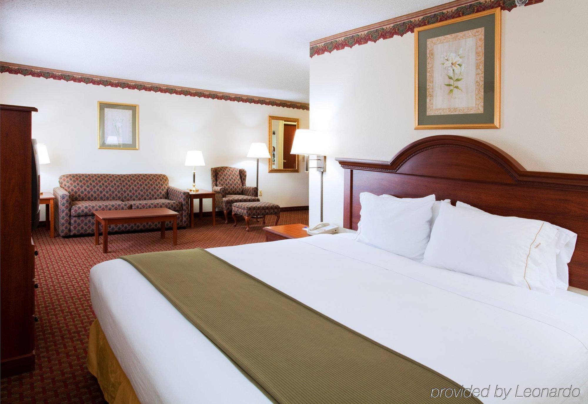 Holiday Inn Express Hillsville By Ihg Buitenkant foto