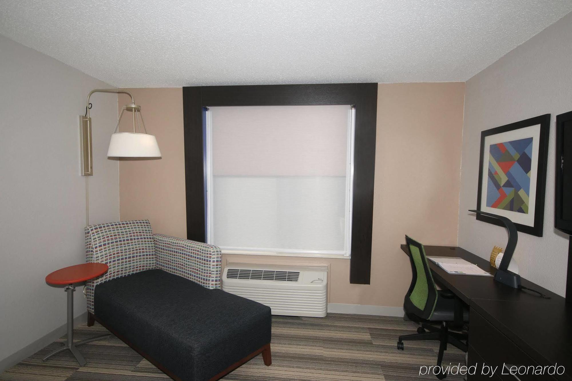 Holiday Inn Express Hillsville By Ihg Buitenkant foto