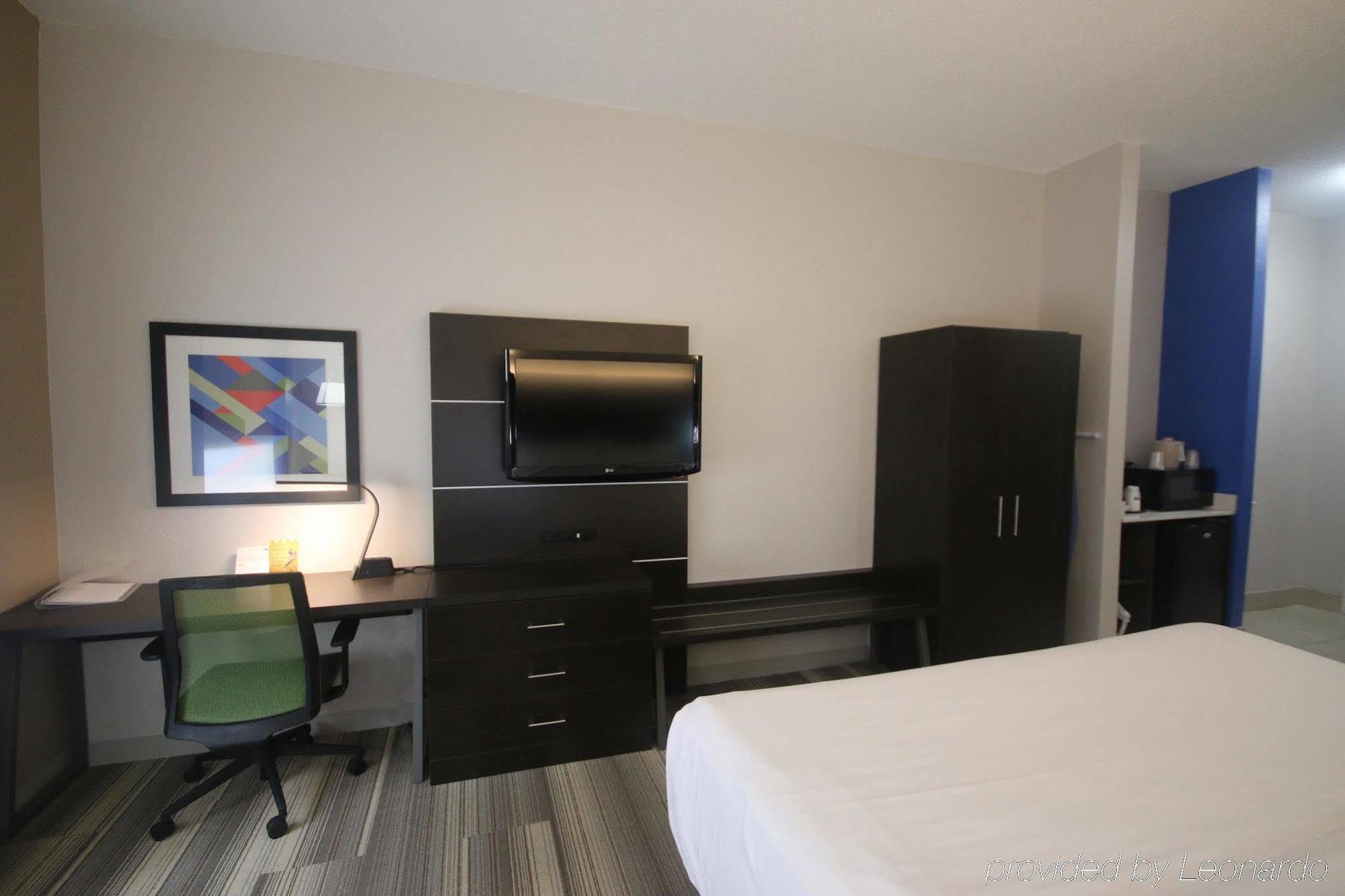 Holiday Inn Express Hillsville By Ihg Buitenkant foto