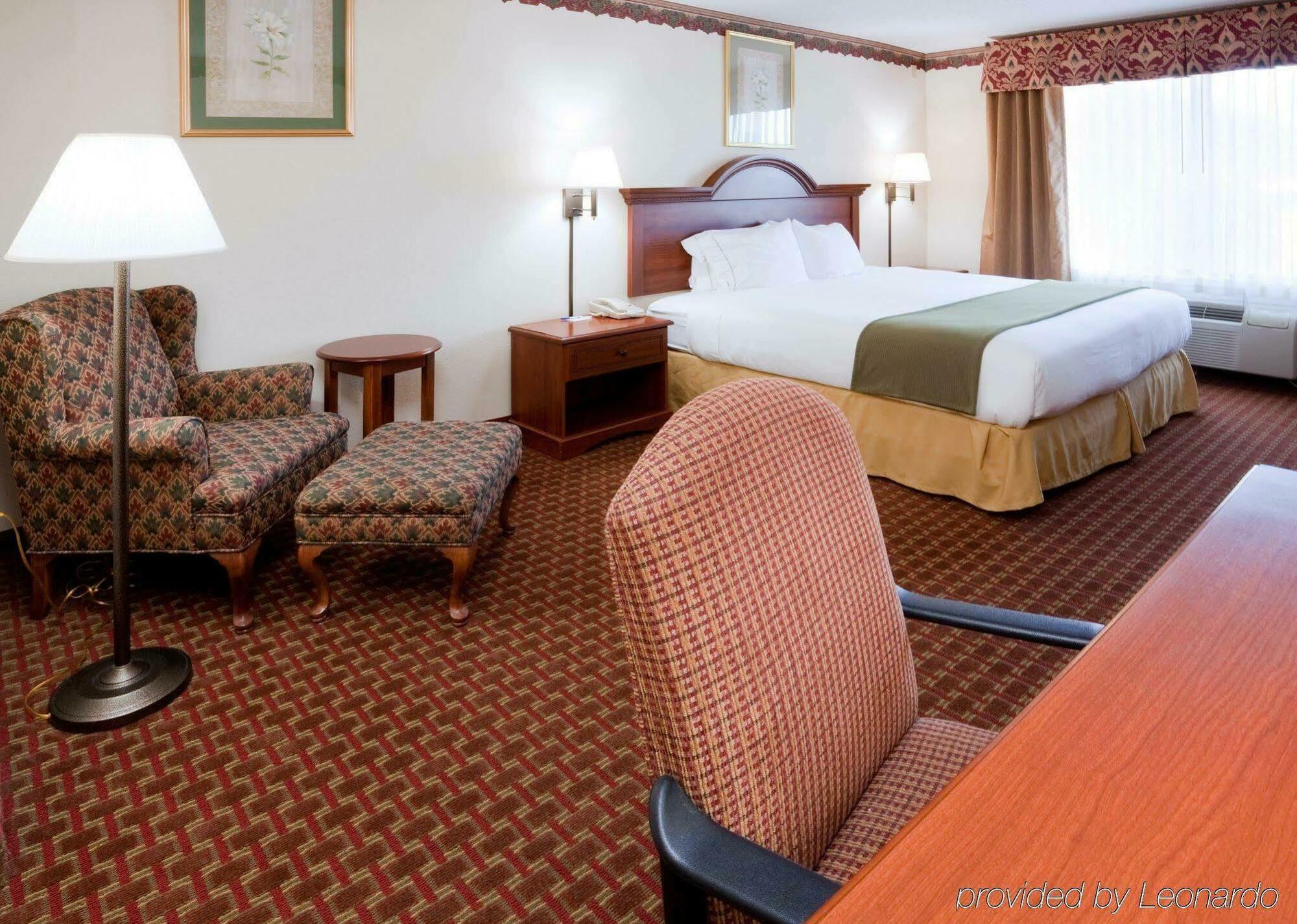 Holiday Inn Express Hillsville By Ihg Buitenkant foto