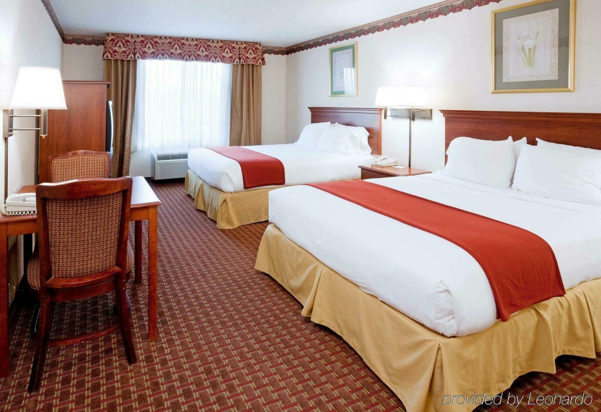 Holiday Inn Express Hillsville By Ihg Buitenkant foto