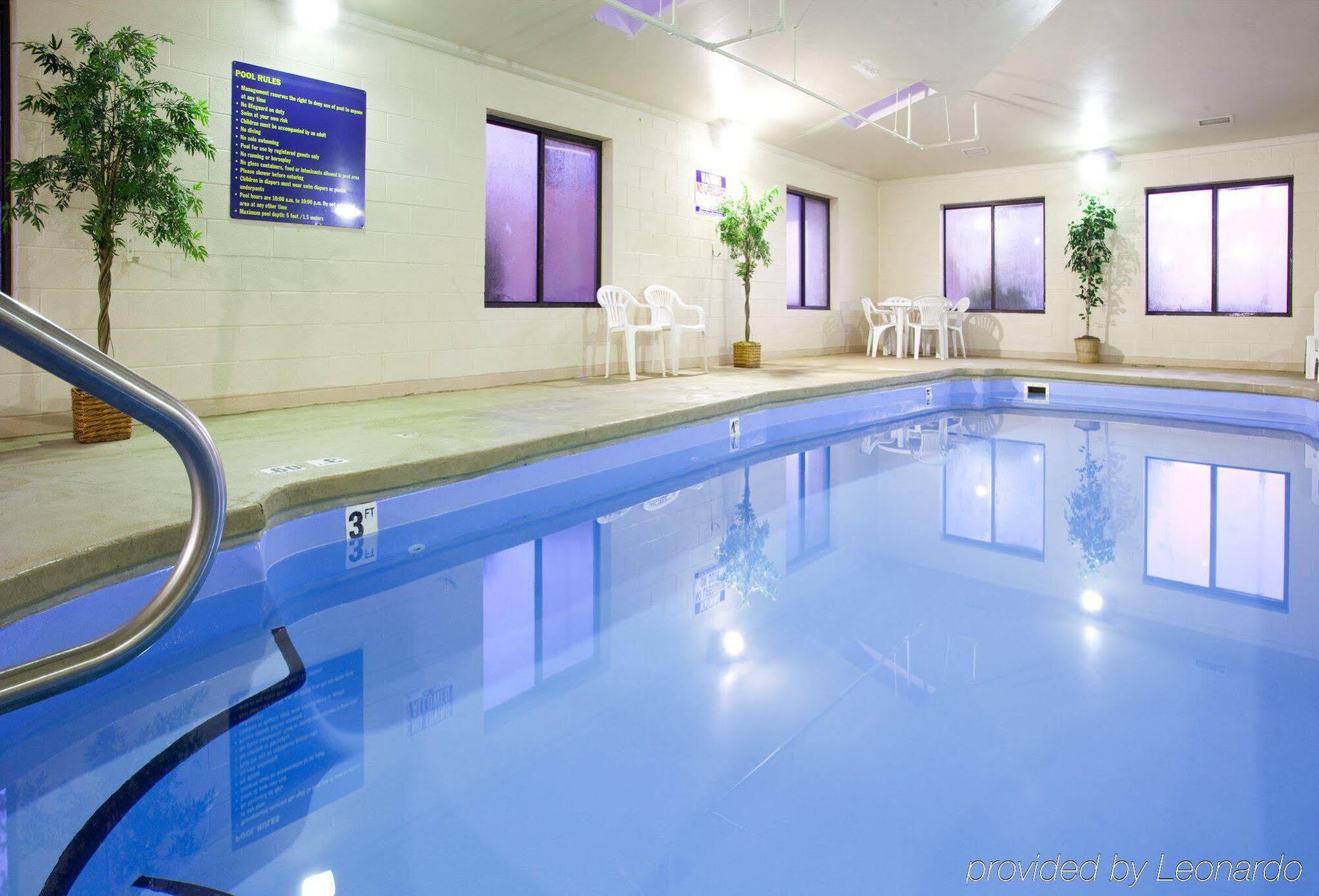 Holiday Inn Express Hillsville By Ihg Buitenkant foto