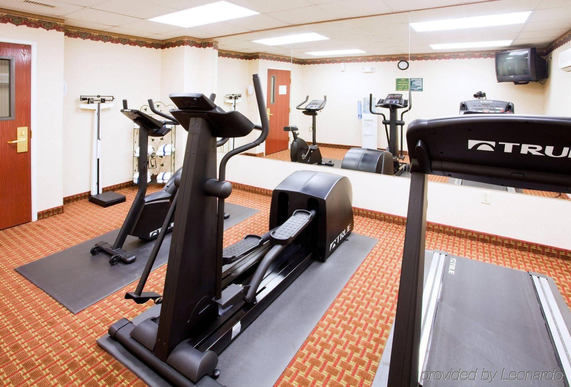 Holiday Inn Express Hillsville By Ihg Buitenkant foto